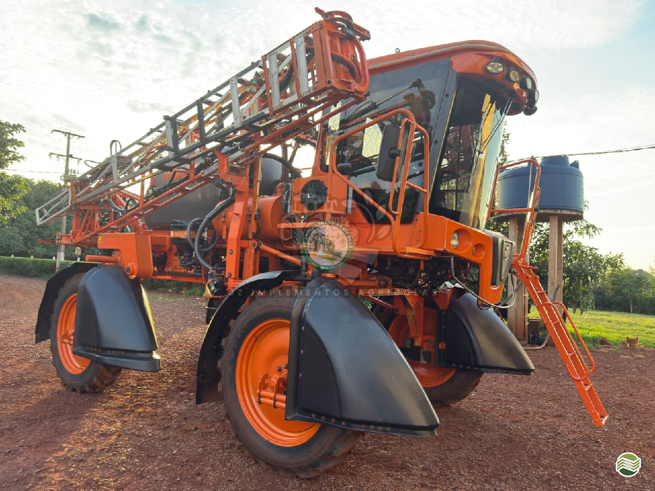 PULVERIZADOR JACTO UNIPORT 2000 PLUS Tração 4x2 JZ Implementos Agrícolas TOLEDO PARANÁ PR